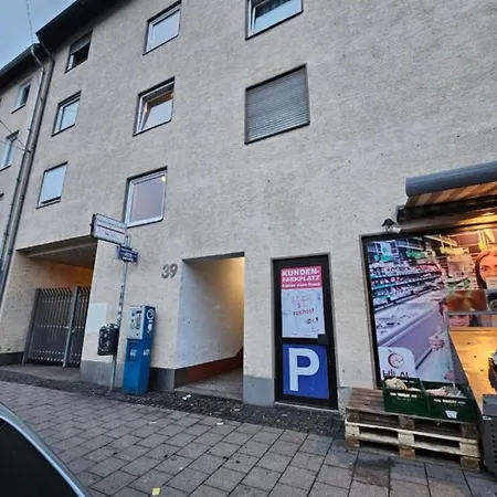 Apartment Studio-apartment In Zentraler Lage Naehe Uni *