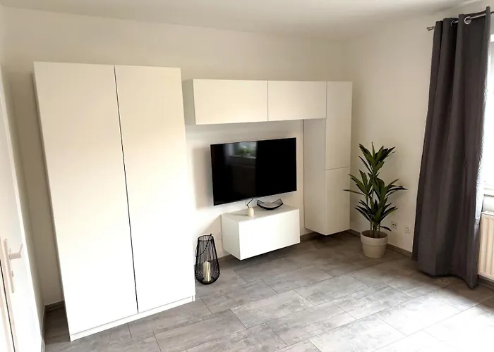 Studio-apartment In Zentraler Lage Naehe Uni *